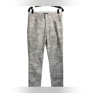 Democracy Women 8 Ab Solution Gray White Camo Capri stretch jeans